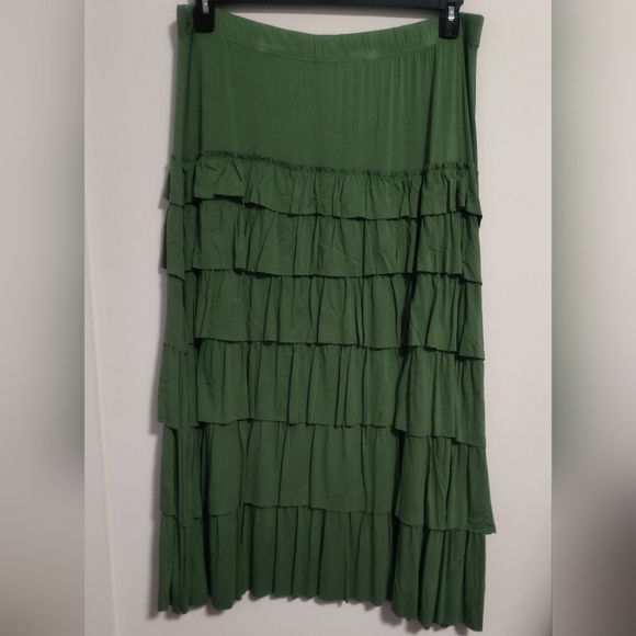 Green Ruffle Maxi Skirt / Size 2X / NWOT - Picture 1 of 6
